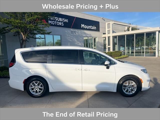 2023 CHRYSLER Pacifica