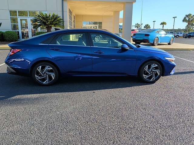 2025 HYUNDAI Elantra