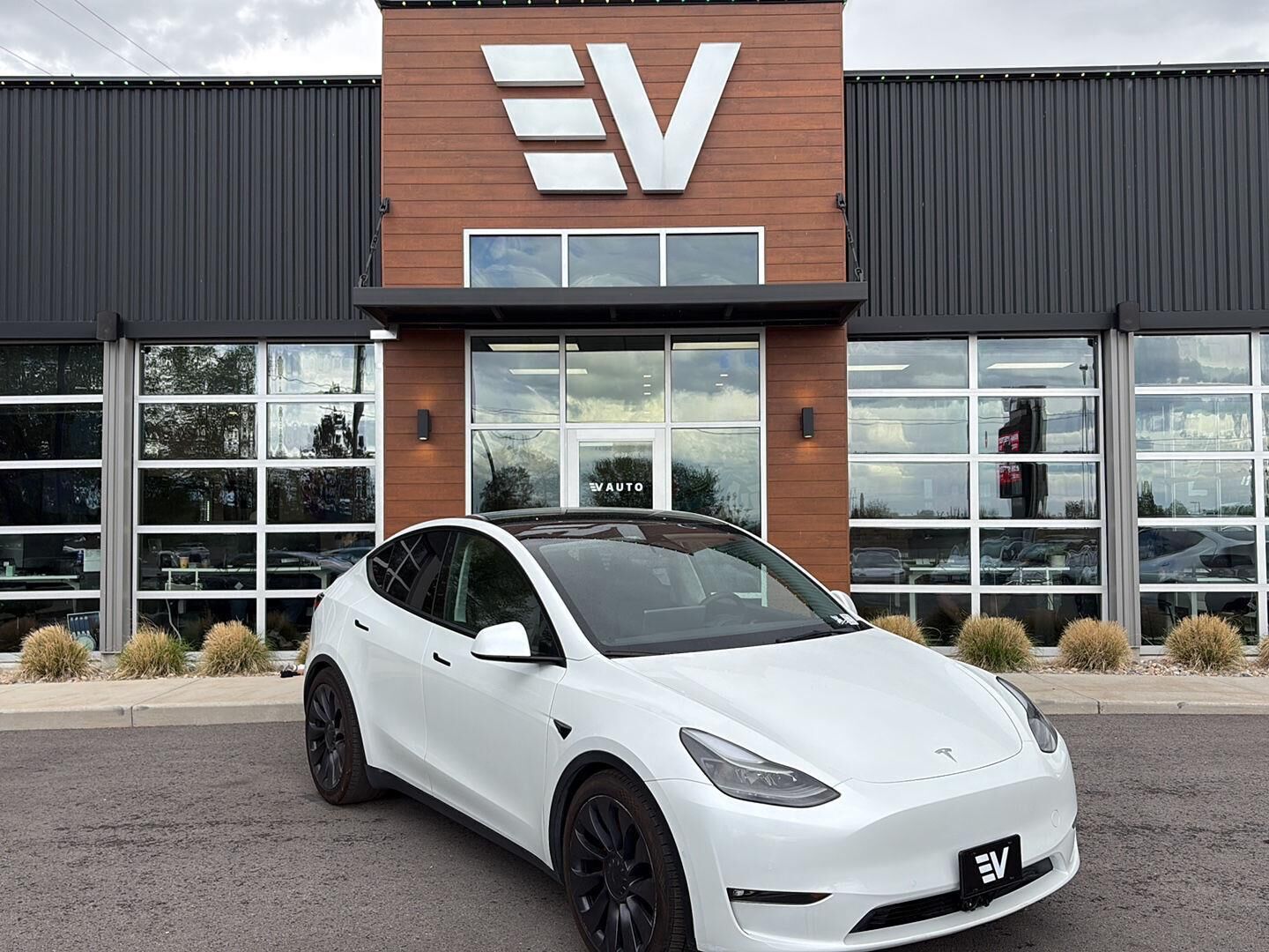 2021 TESLA Model Y
