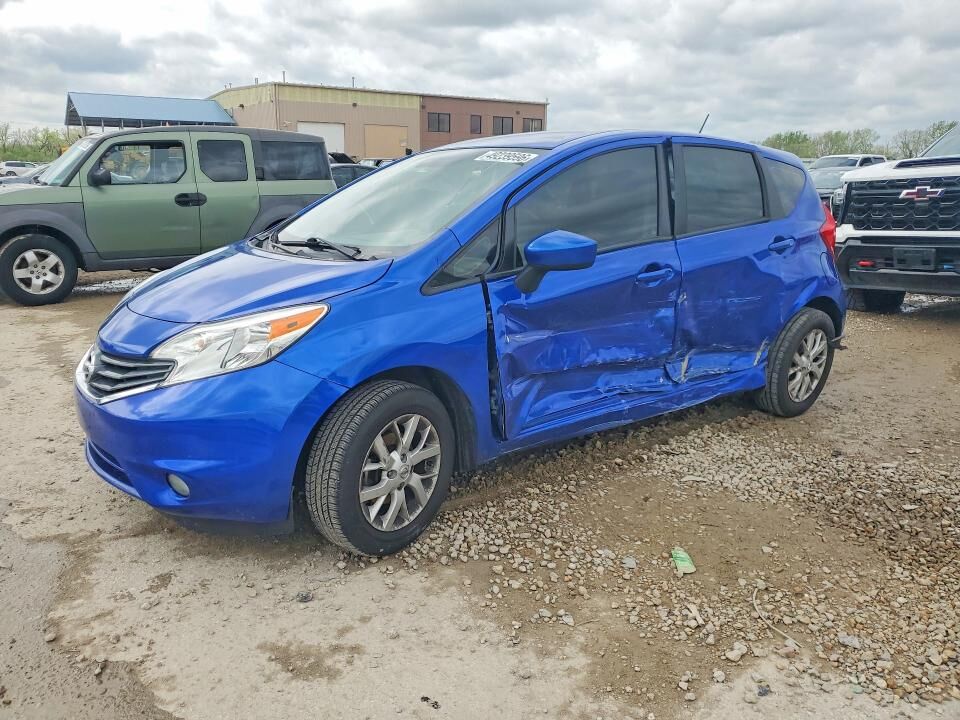2016 NISSAN Versa