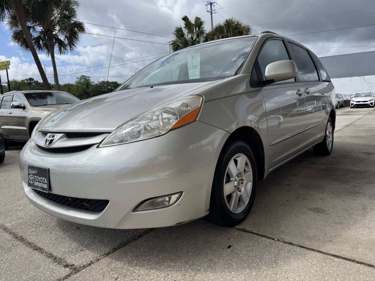 2010 TOYOTA Sienna