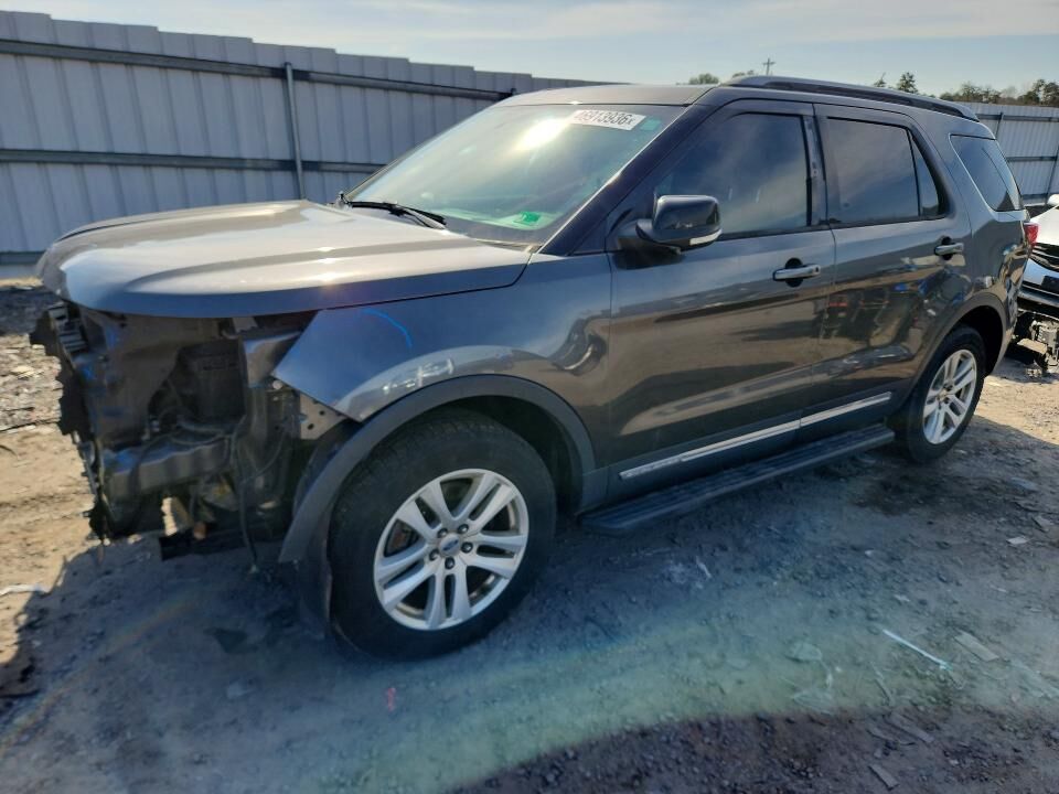 2018 FORD Explorer