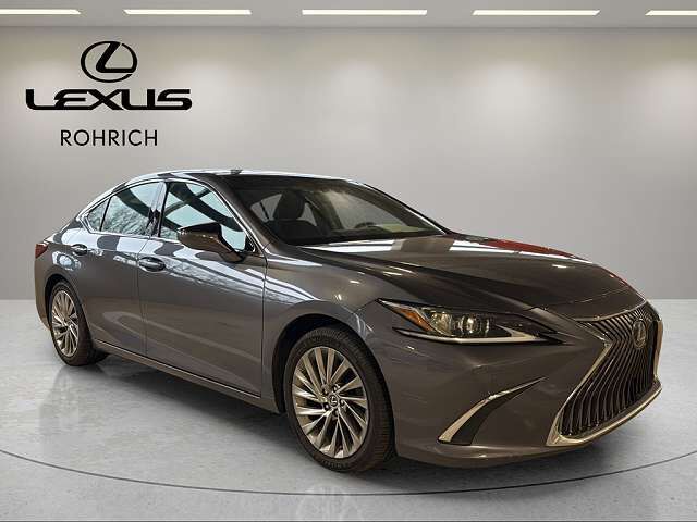 2019 LEXUS ES