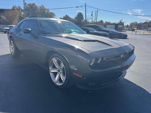 2017 DODGE Challenger