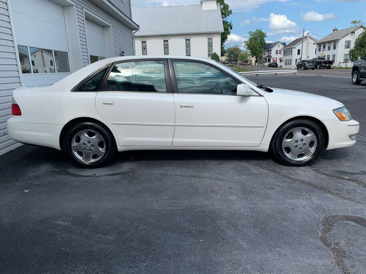 2004 TOYOTA Avalon