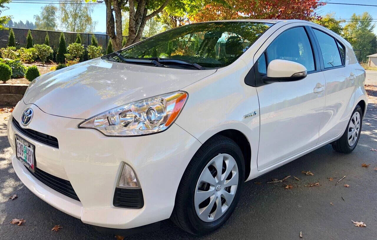 2012 TOYOTA Prius