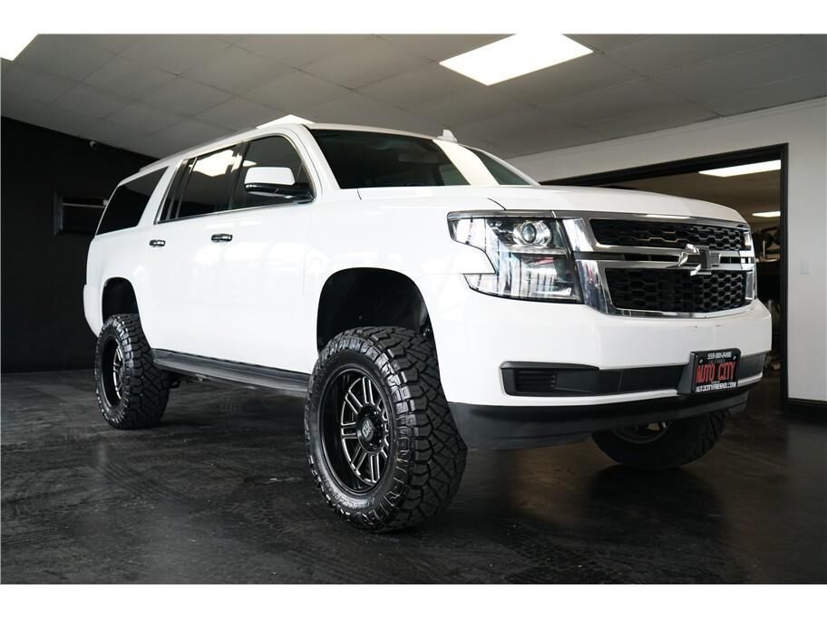 2018 CHEVROLET Suburban