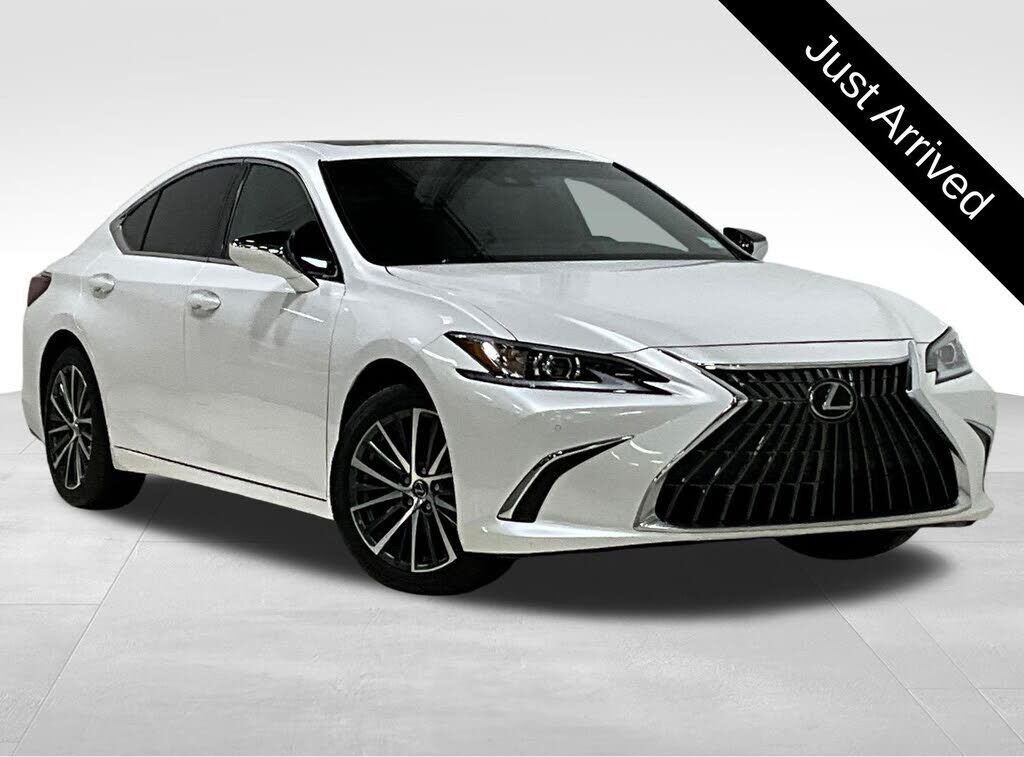 2025 LEXUS ES