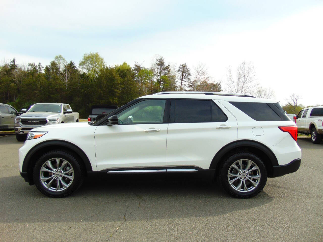 2021 FORD Explorer