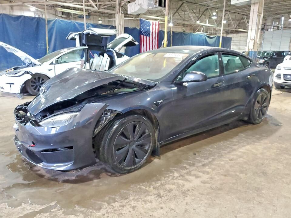 2024 TESLA Model S