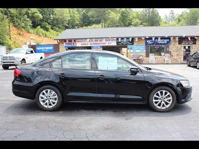 2012 VOLKSWAGEN Jetta