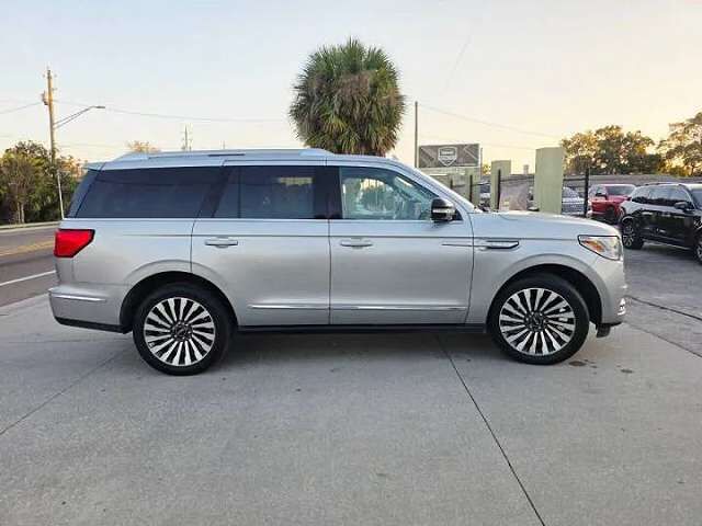 2021 LINCOLN Navigator