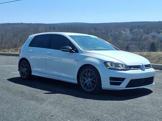 2016 VOLKSWAGEN Golf R