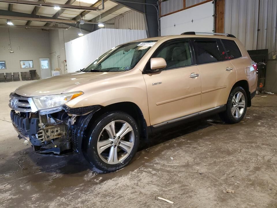 2011 TOYOTA Highlander