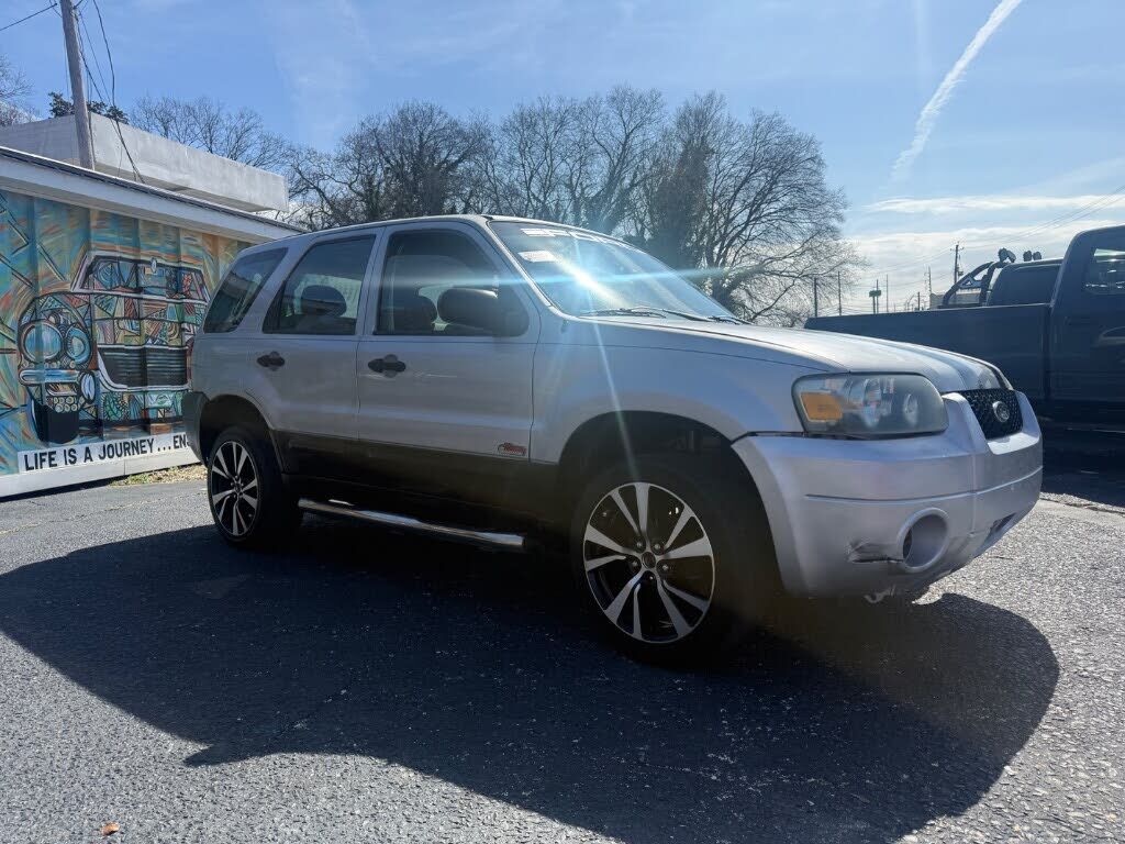 2005 FORD Escape
