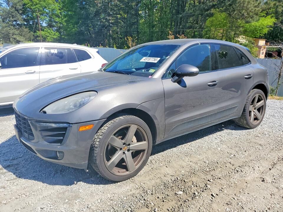 2016 PORSCHE Macan