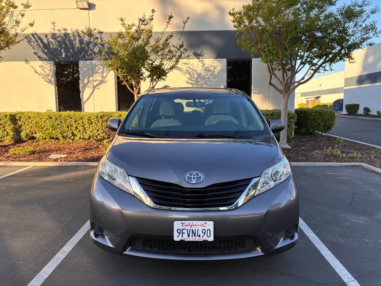 2011 TOYOTA Sienna