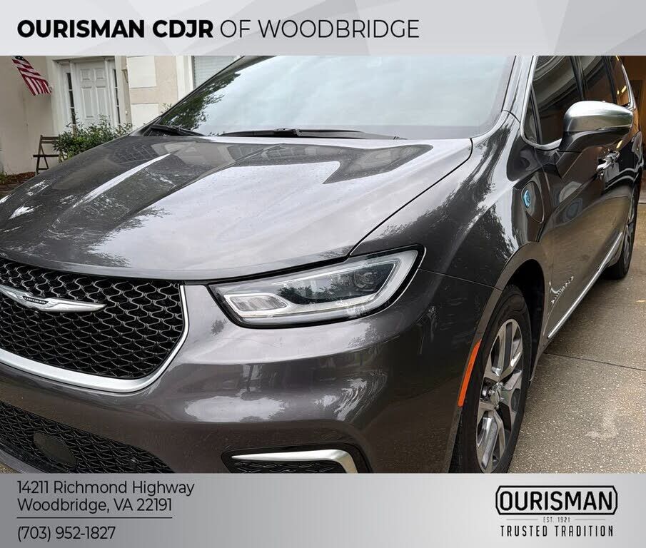 2022 CHRYSLER Pacifica