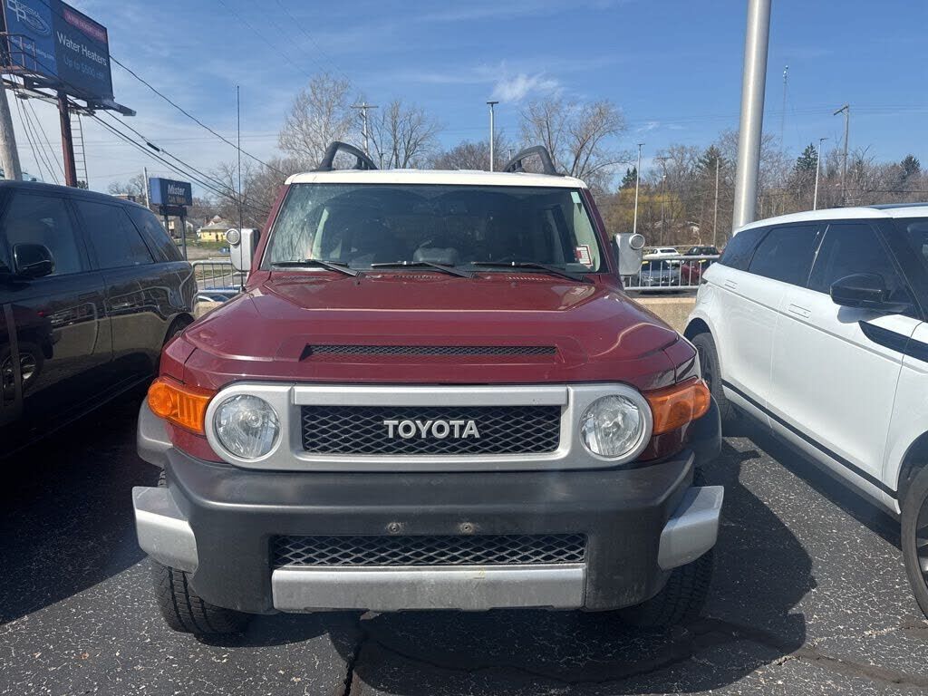 2011 TOYOTA FJ Cruiser