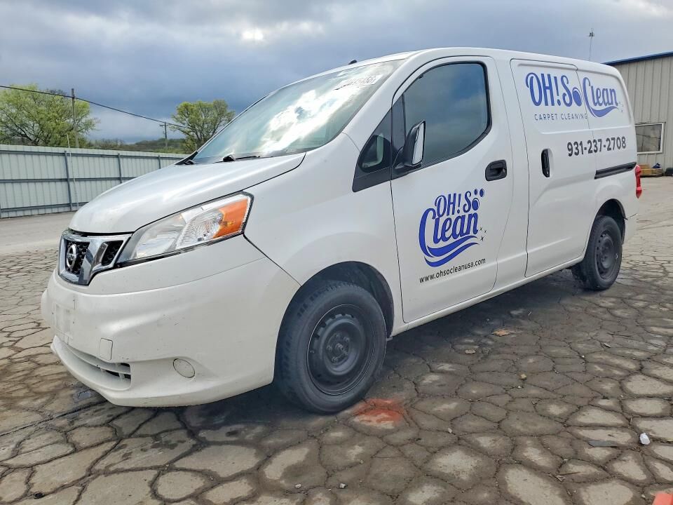 2017 NISSAN NV200