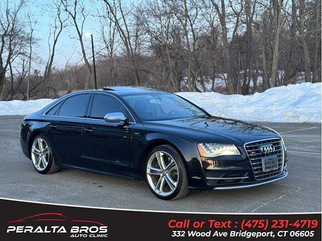 2014 AUDI S8