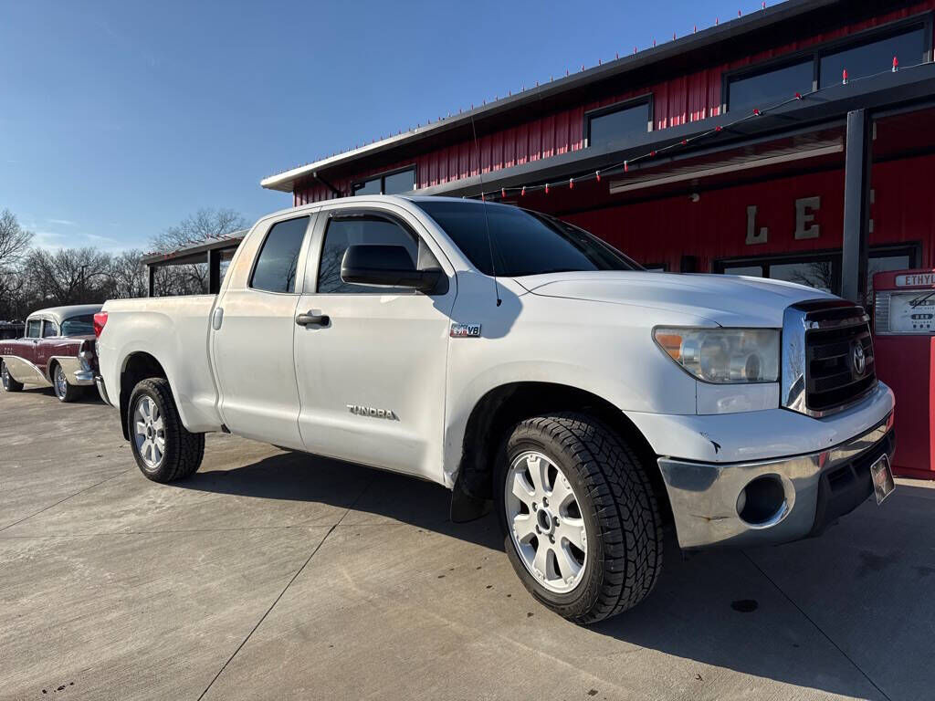 2011 TOYOTA Tundra