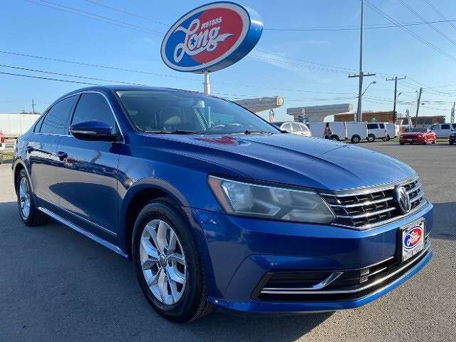 2016 VOLKSWAGEN Passat