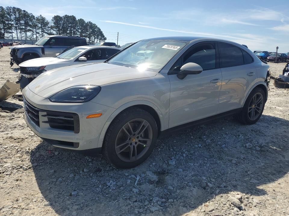 2024 PORSCHE Cayenne