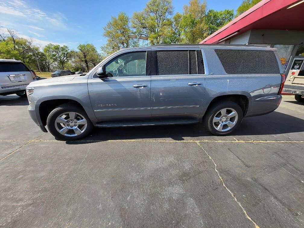 2019 CHEVROLET Suburban
