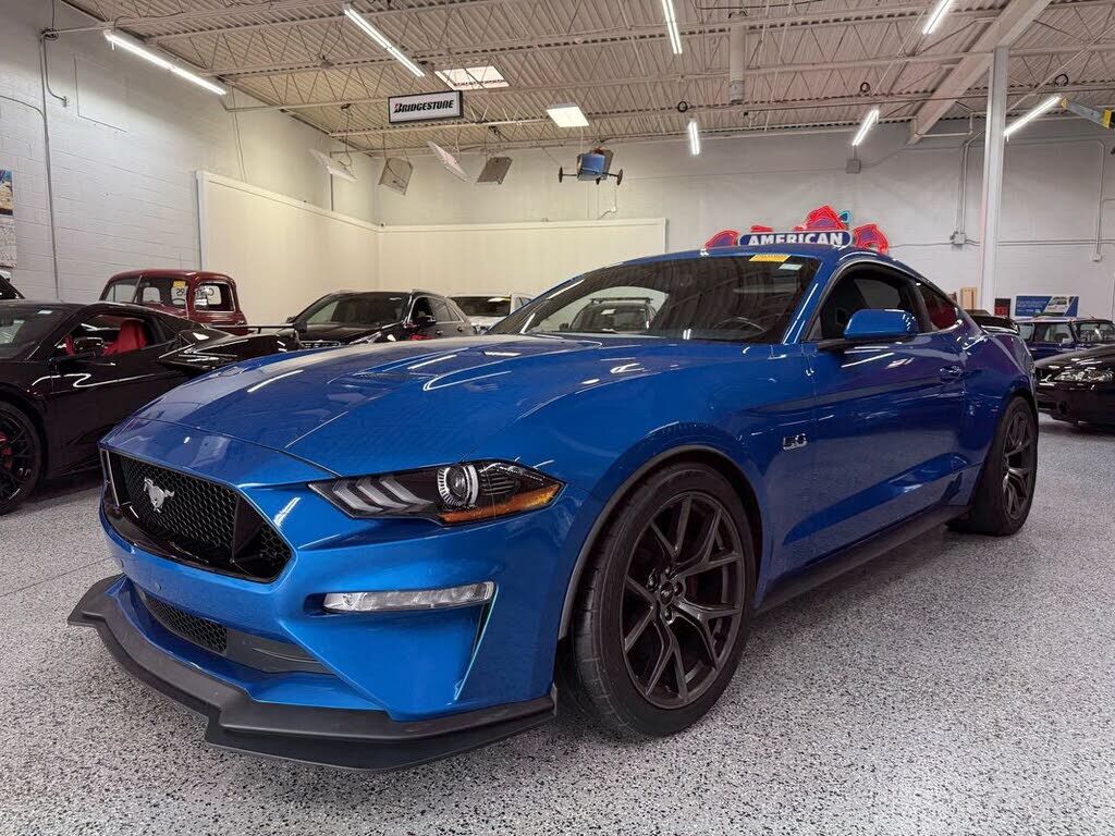 2019 FORD Mustang