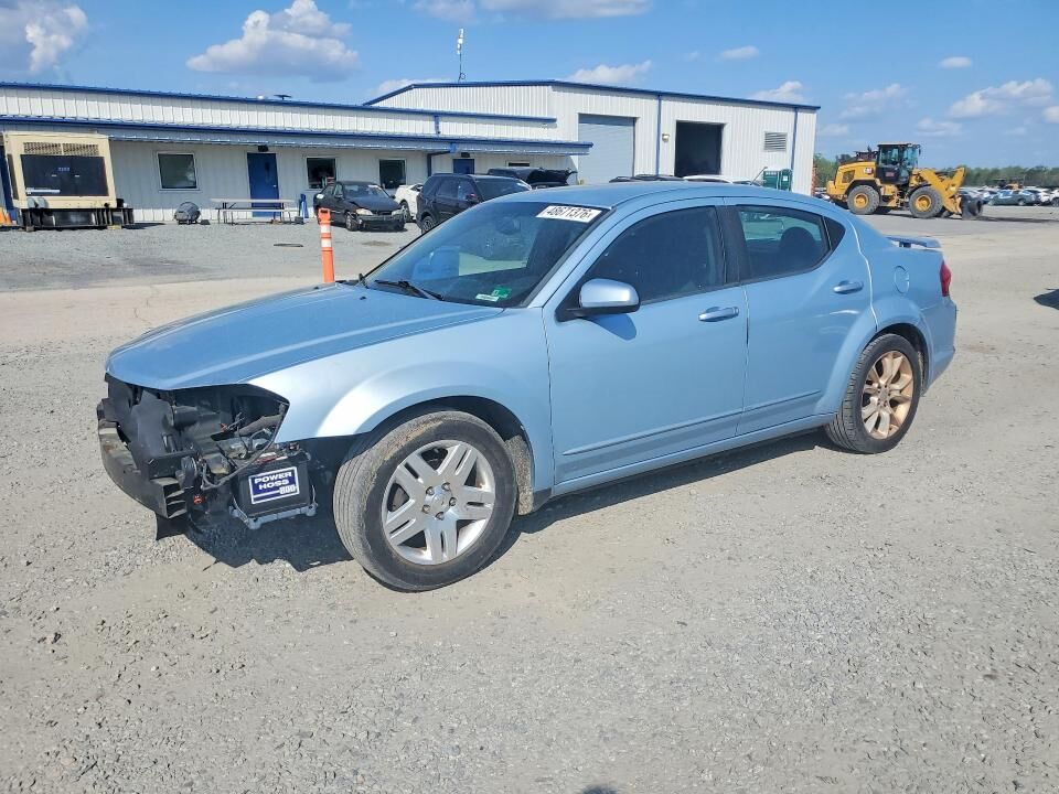 2013 DODGE Avenger