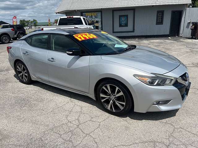 2017 NISSAN Maxima