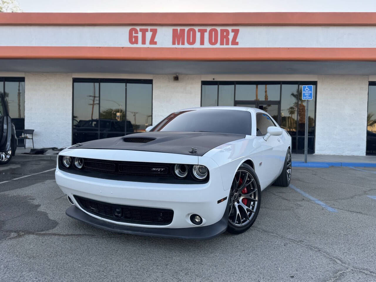 2016 DODGE Challenger