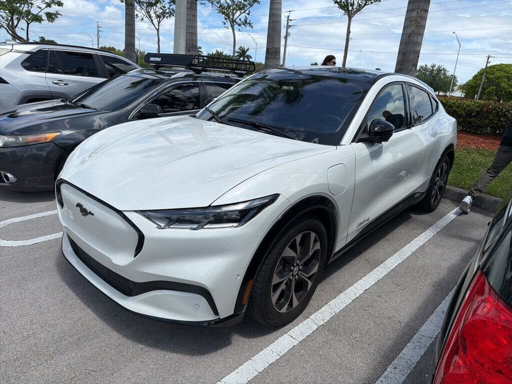 2021 FORD Mach-E
