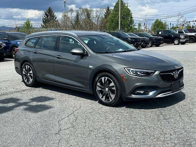 2018 BUICK Regal TourX