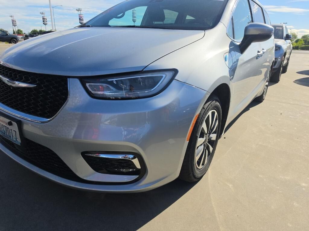 2023 CHRYSLER Pacifica
