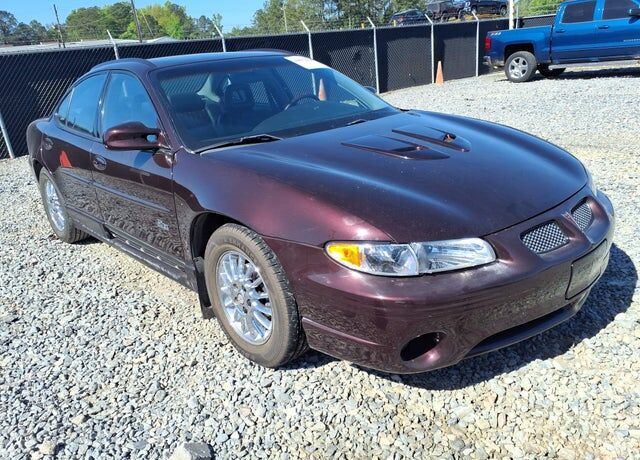 2002 PONTIAC Grand Prix