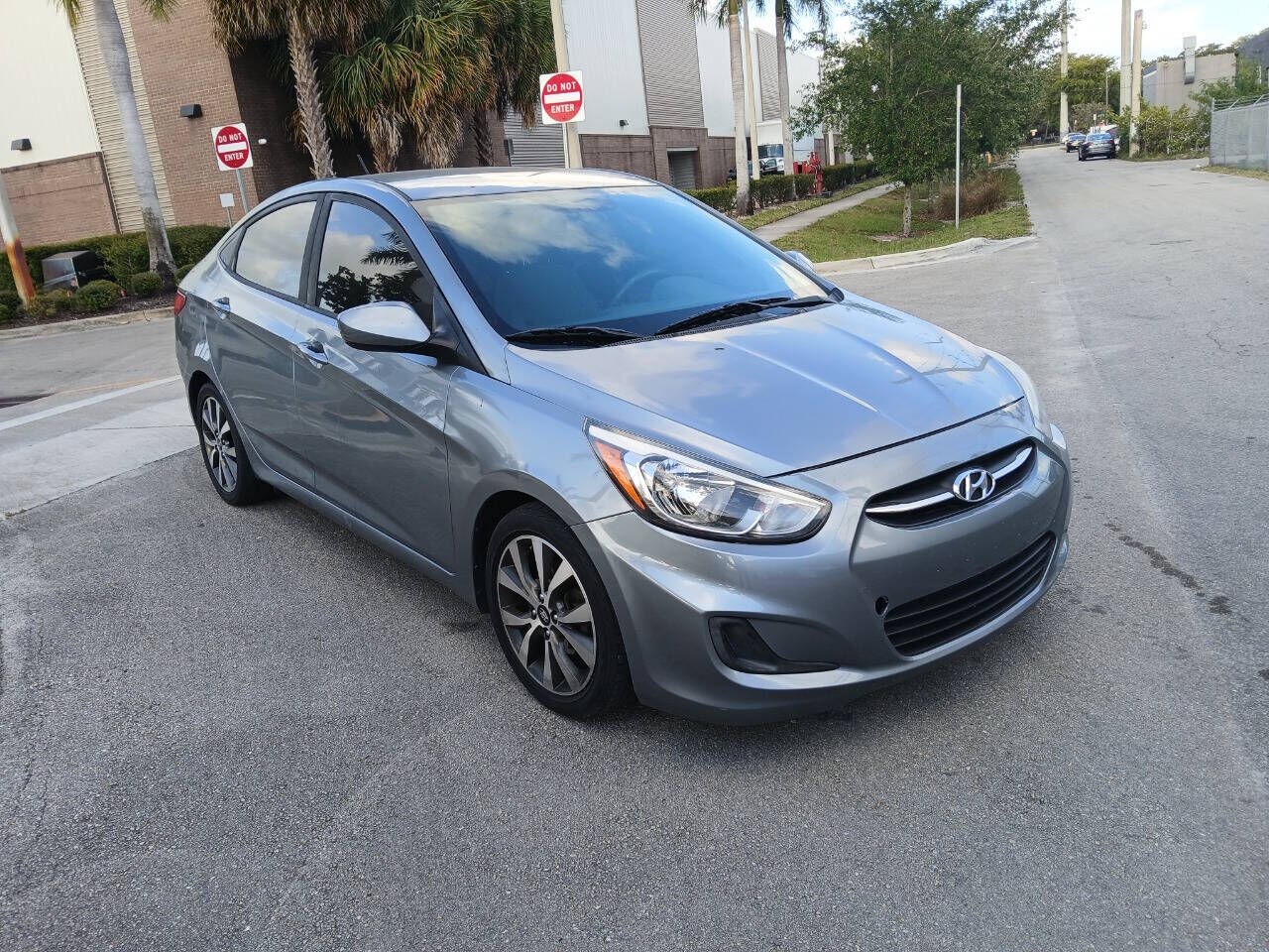 2017 HYUNDAI Accent