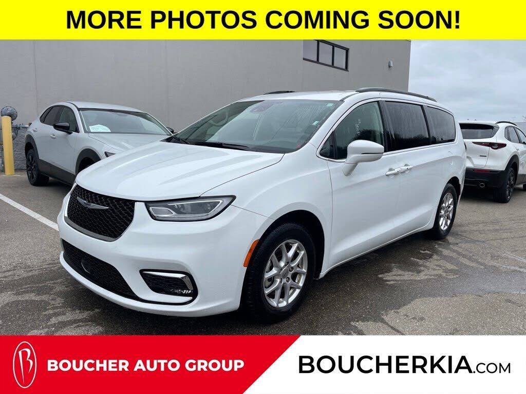 2022 CHRYSLER Pacifica
