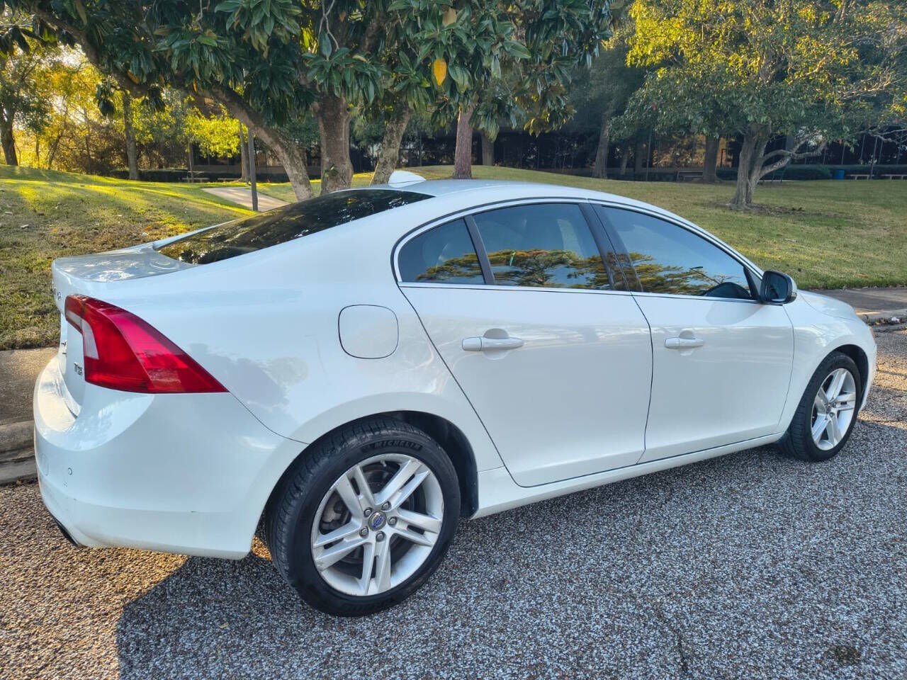 2015 VOLVO S60