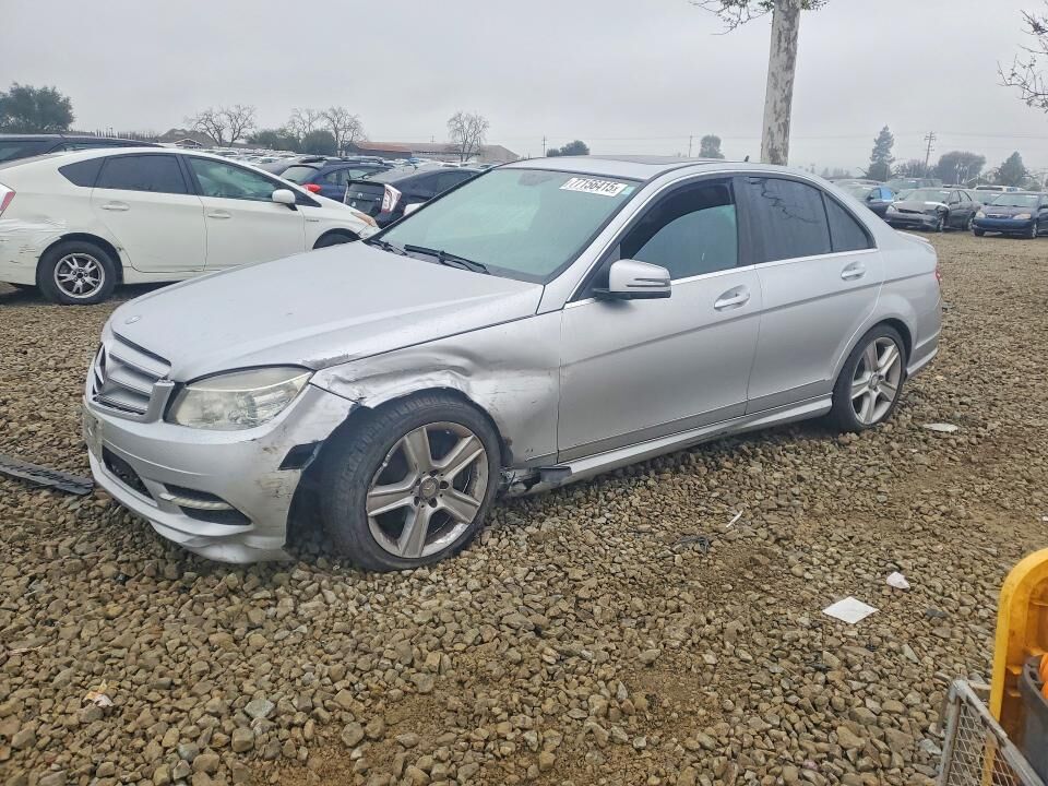 2011 MERCEDES-BENZ C-Class
