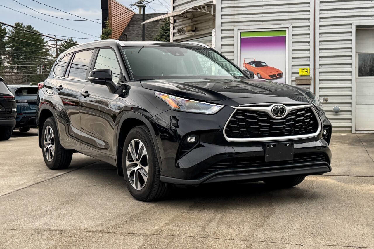 2023 TOYOTA Highlander