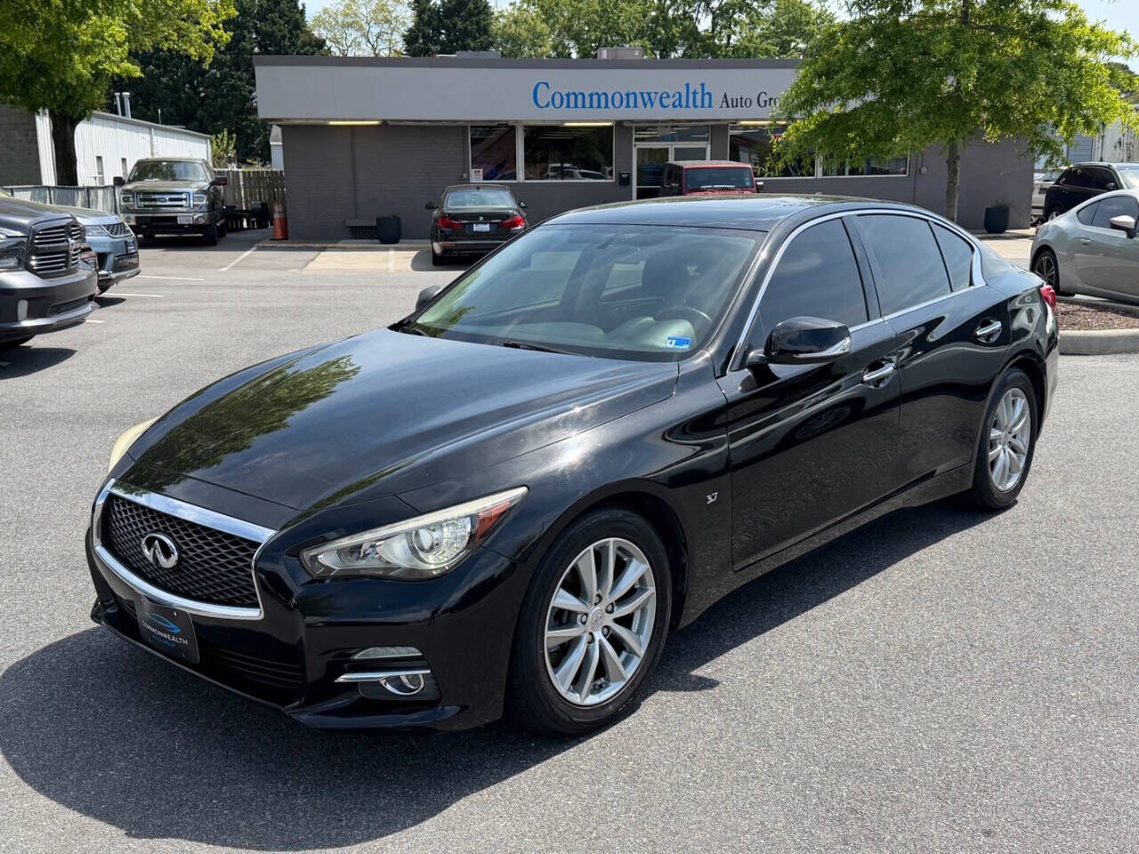 2015 INFINITI Q50