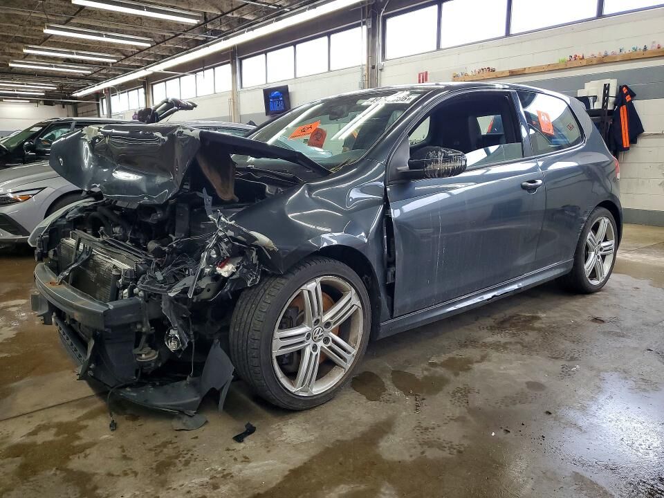 2013 VOLKSWAGEN Golf R