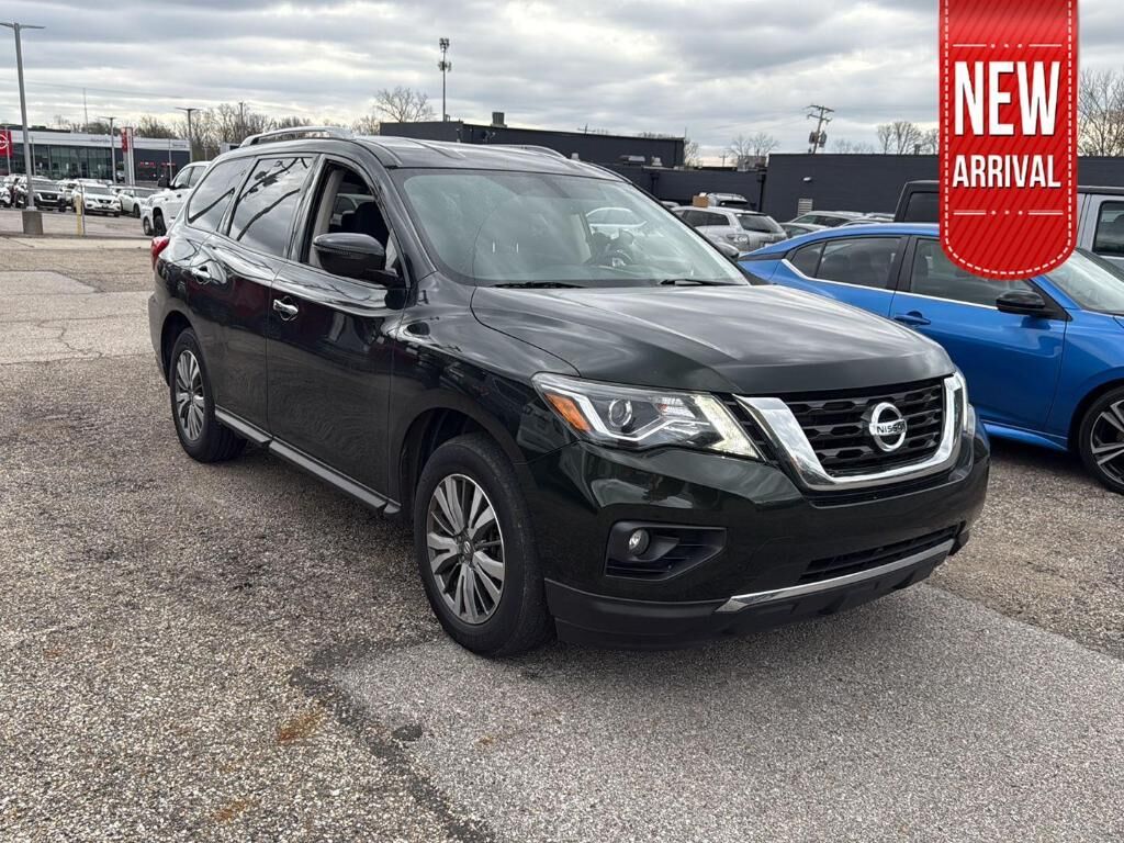 2020 NISSAN Pathfinder