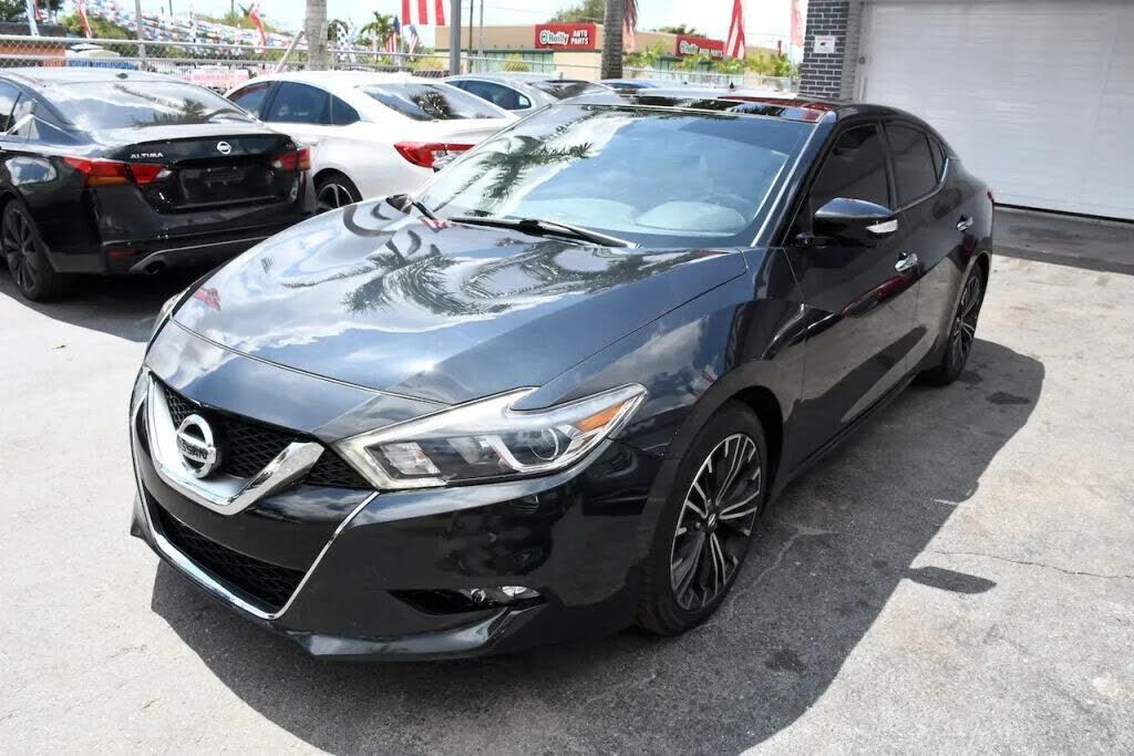 2017 NISSAN Maxima