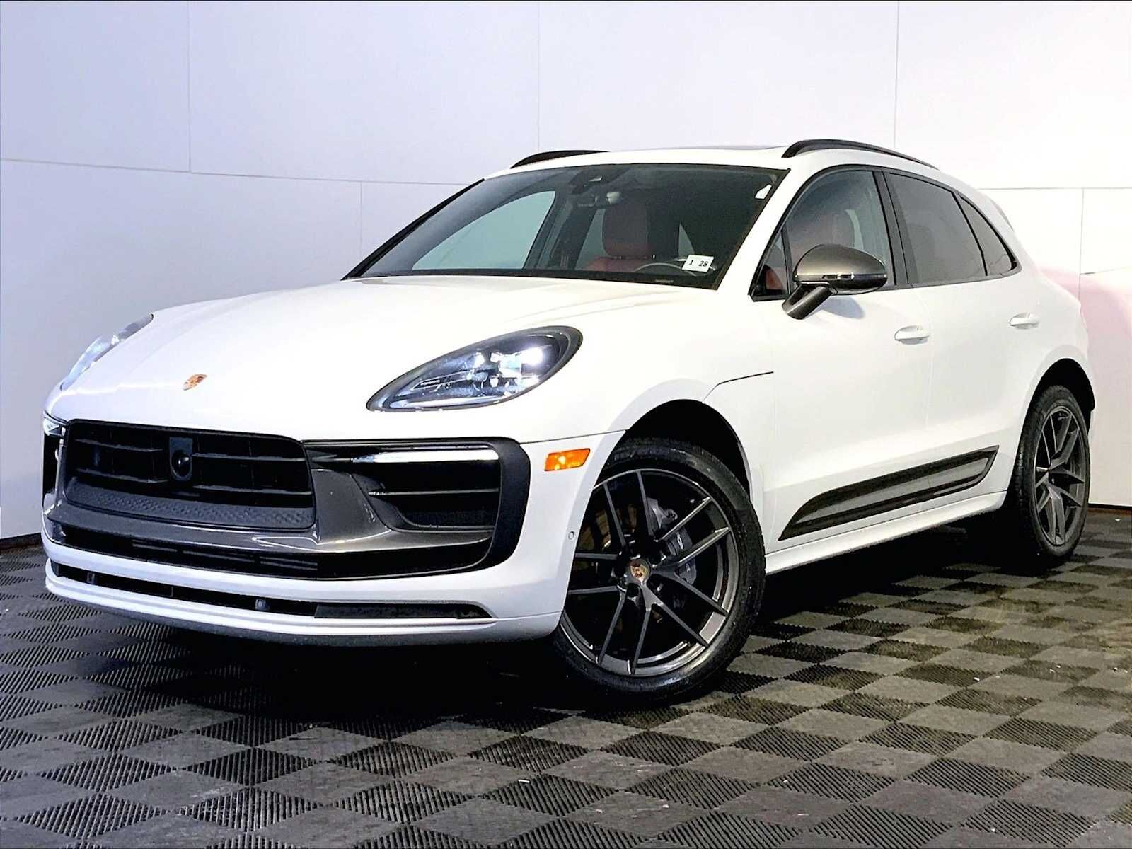 2023 PORSCHE Macan