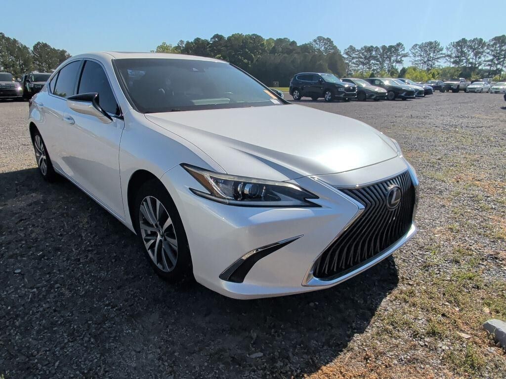 2019 LEXUS ES