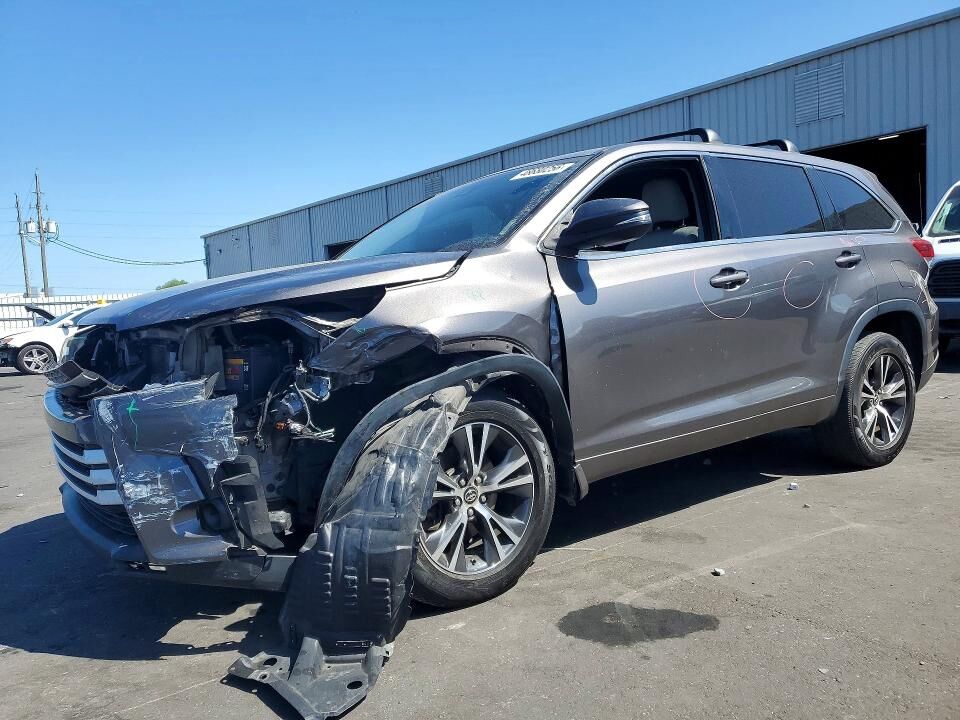 2018 TOYOTA Highlander