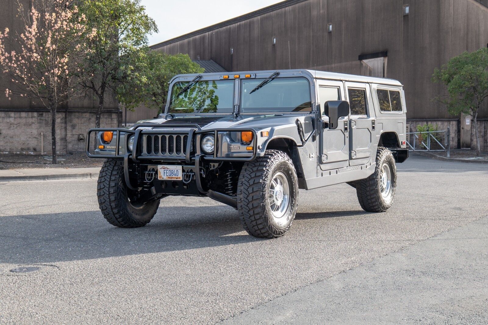 HUMMER H1